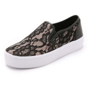 NWOB Rebecca Minkoff Sloane Lace Boat Shoes Black White size 7